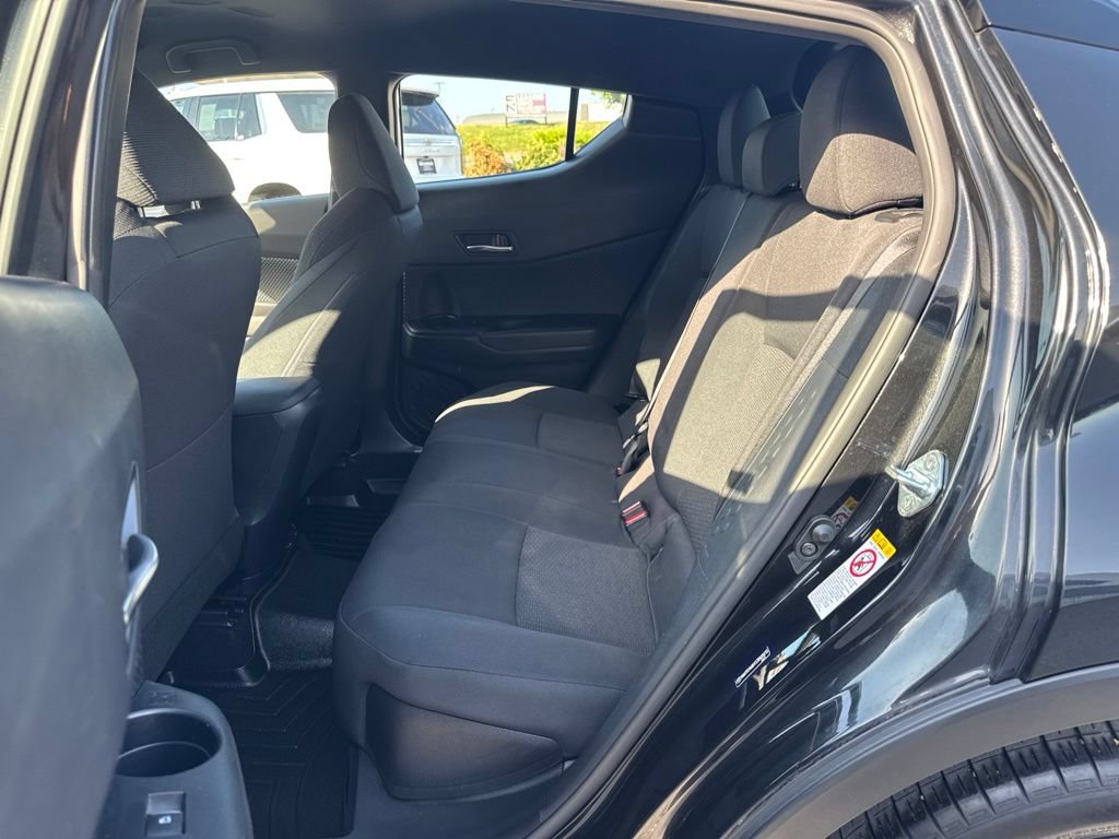 Used 2018 Toyota C-HR XLE FWD image 24
