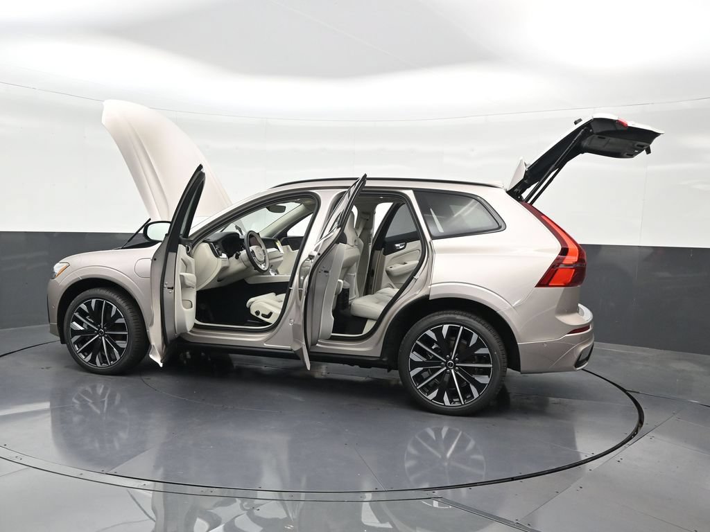 New 2026 Volvo XC60 T8 Ultra w/ Protection Package Premier AWD/4WD image 32