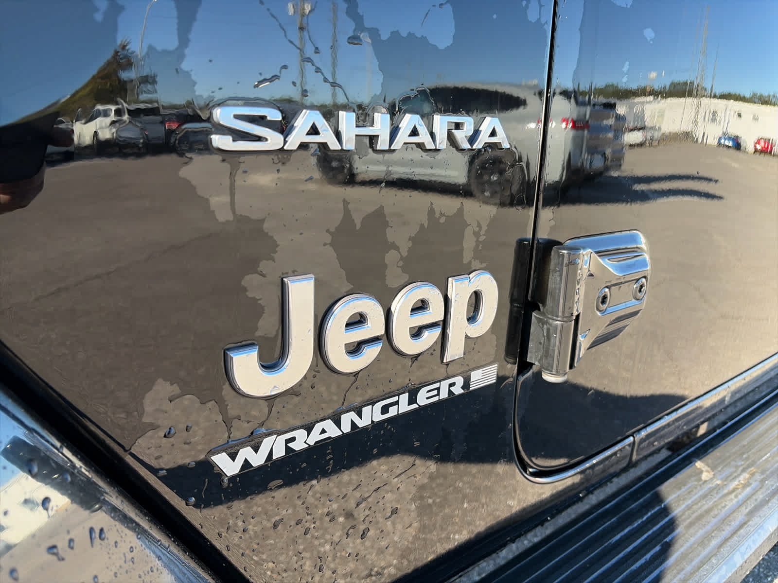 Used 2024 Jeep Wrangler Unlimited Sahara w/ Technology Group AWD/4WD image 6