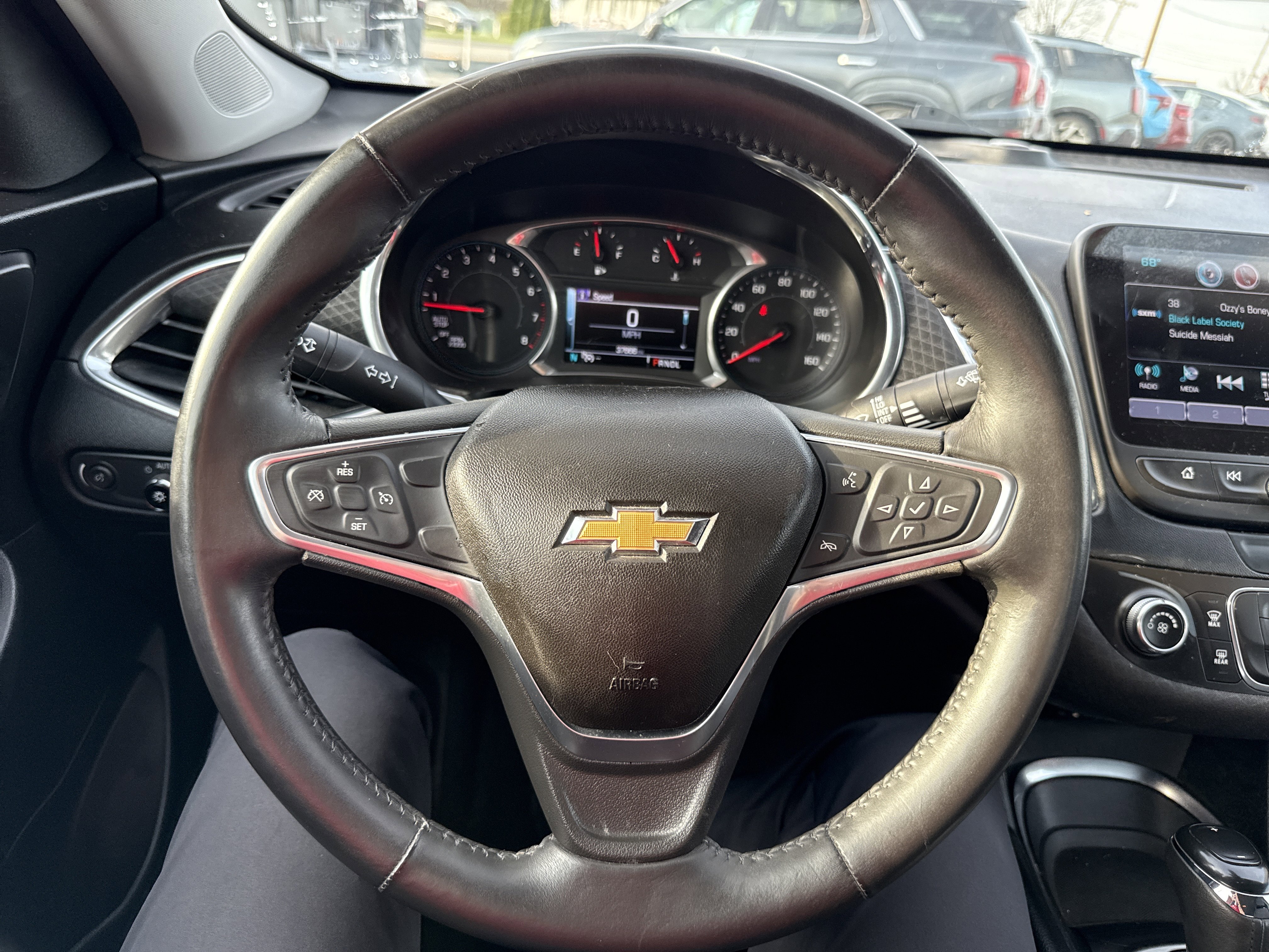 Used 2017 Chevrolet Malibu LT image 16