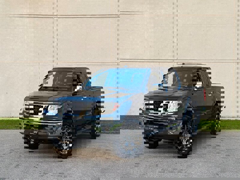 Used 2015 Nissan Frontier SL w/ Moonroof Package image 1