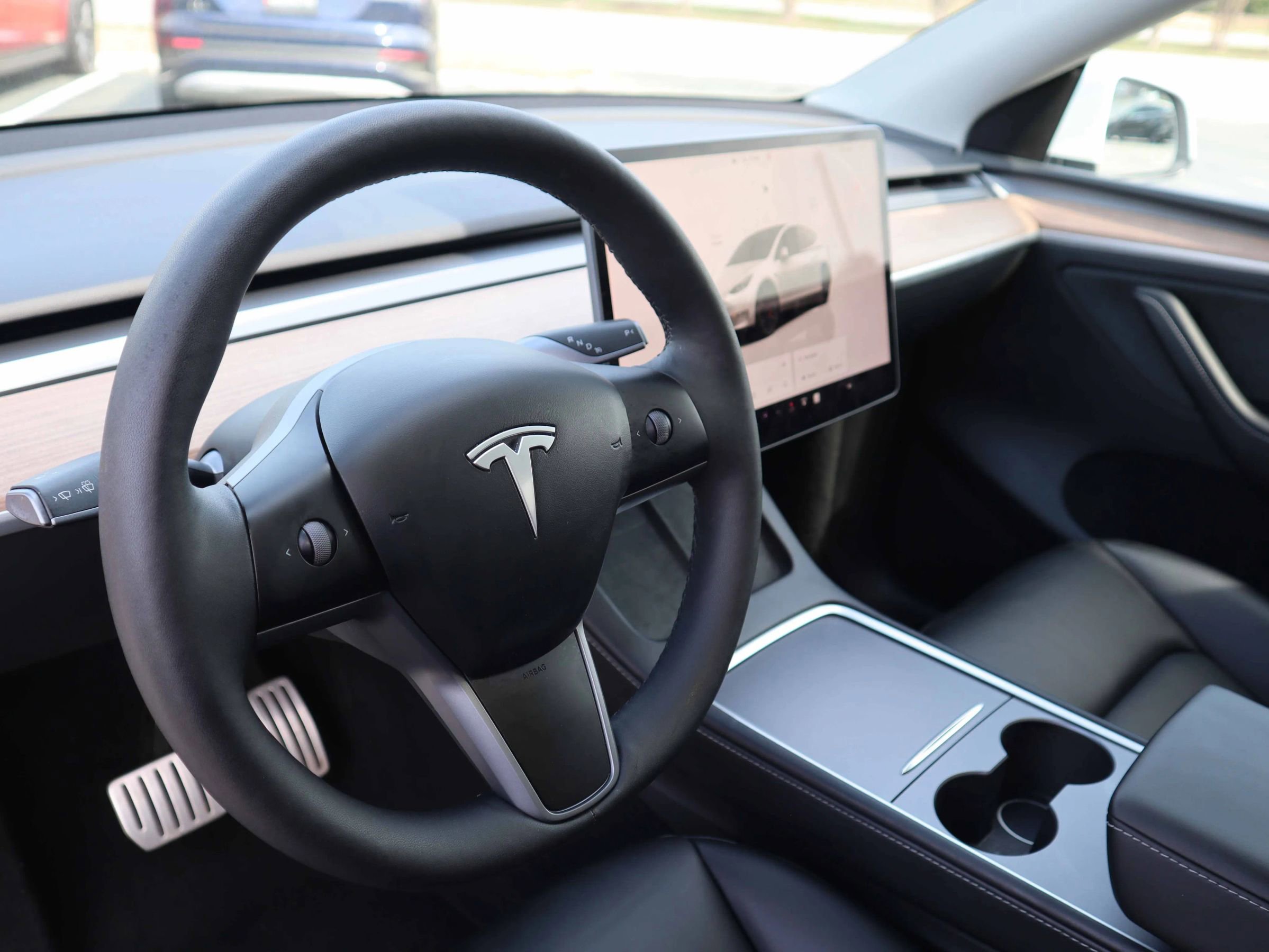 Used 2024 Tesla Model Y Performance image 17
