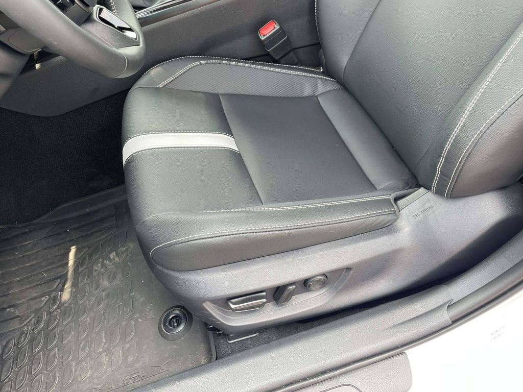 Used 2026 Toyota Camry SE FWD image 13