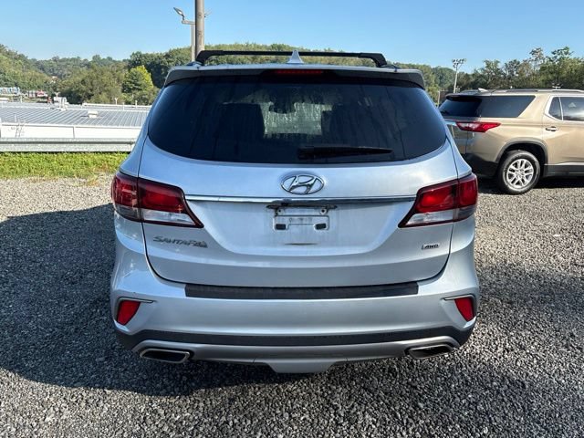 Used 2017 Hyundai Santa Fe SE AWD/4WD image 4