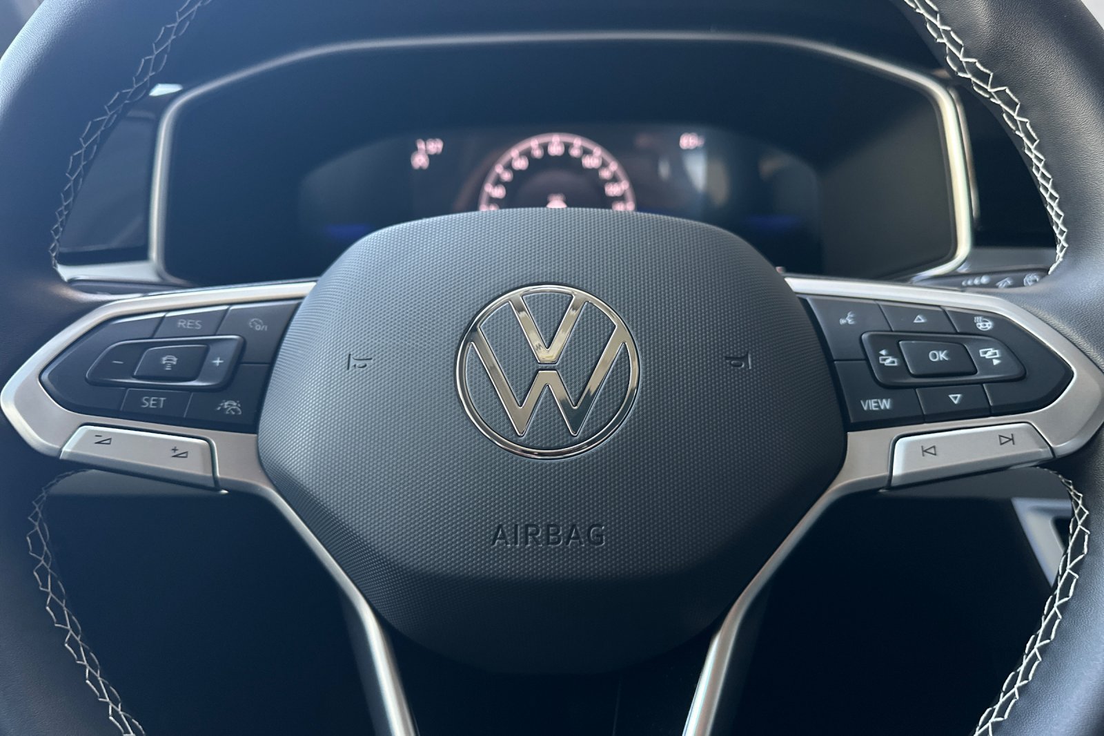 New 2026 Volkswagen Taos SE FWD image 21
