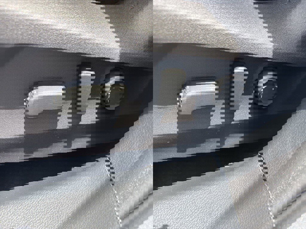 Certified 2025 Subaru Legacy Premium image 15