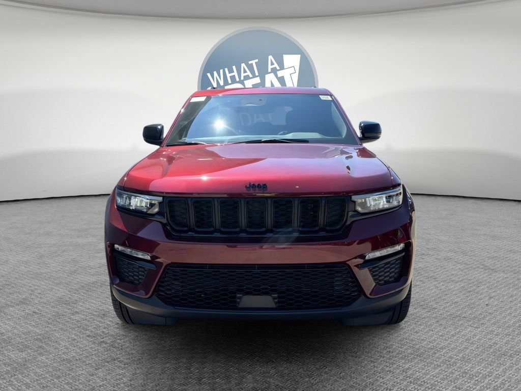 New 2025 Jeep Grand Cherokee Limited w/ Black Appearance Package AWD/4WD image 2