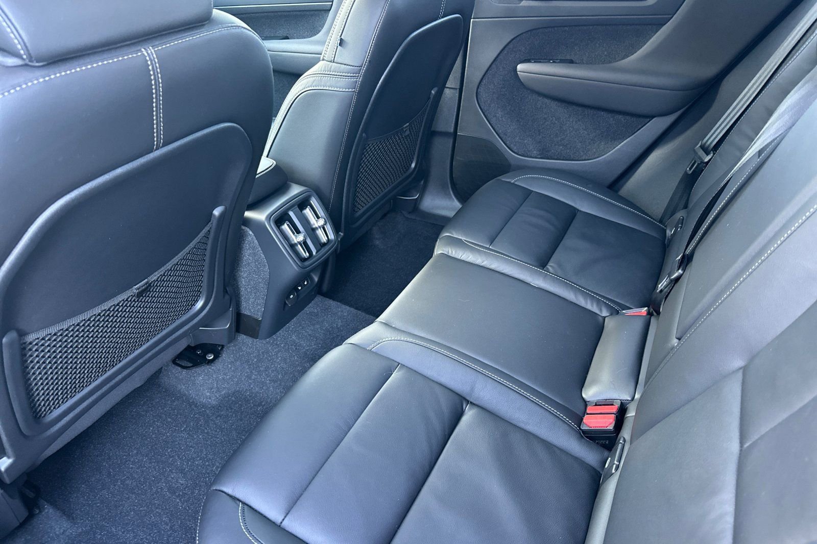 Certified 2023 Volvo XC40 B5 Plus w/ Driver Assist Package image 5