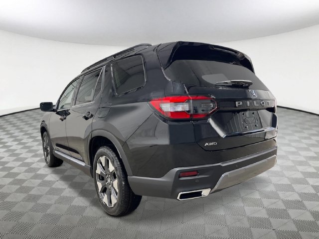 New 2026 Honda Pilot Touring image 4