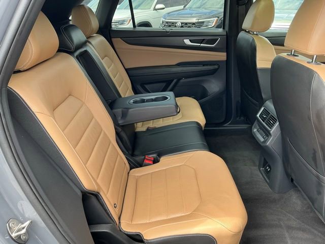 Used 2024 Volkswagen Atlas Cross Sport SEL AWD/4WD image 21
