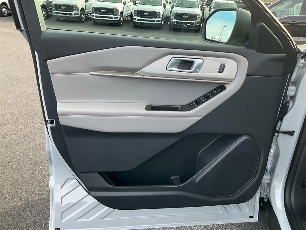 New 2026 Ford Explorer Active image 17