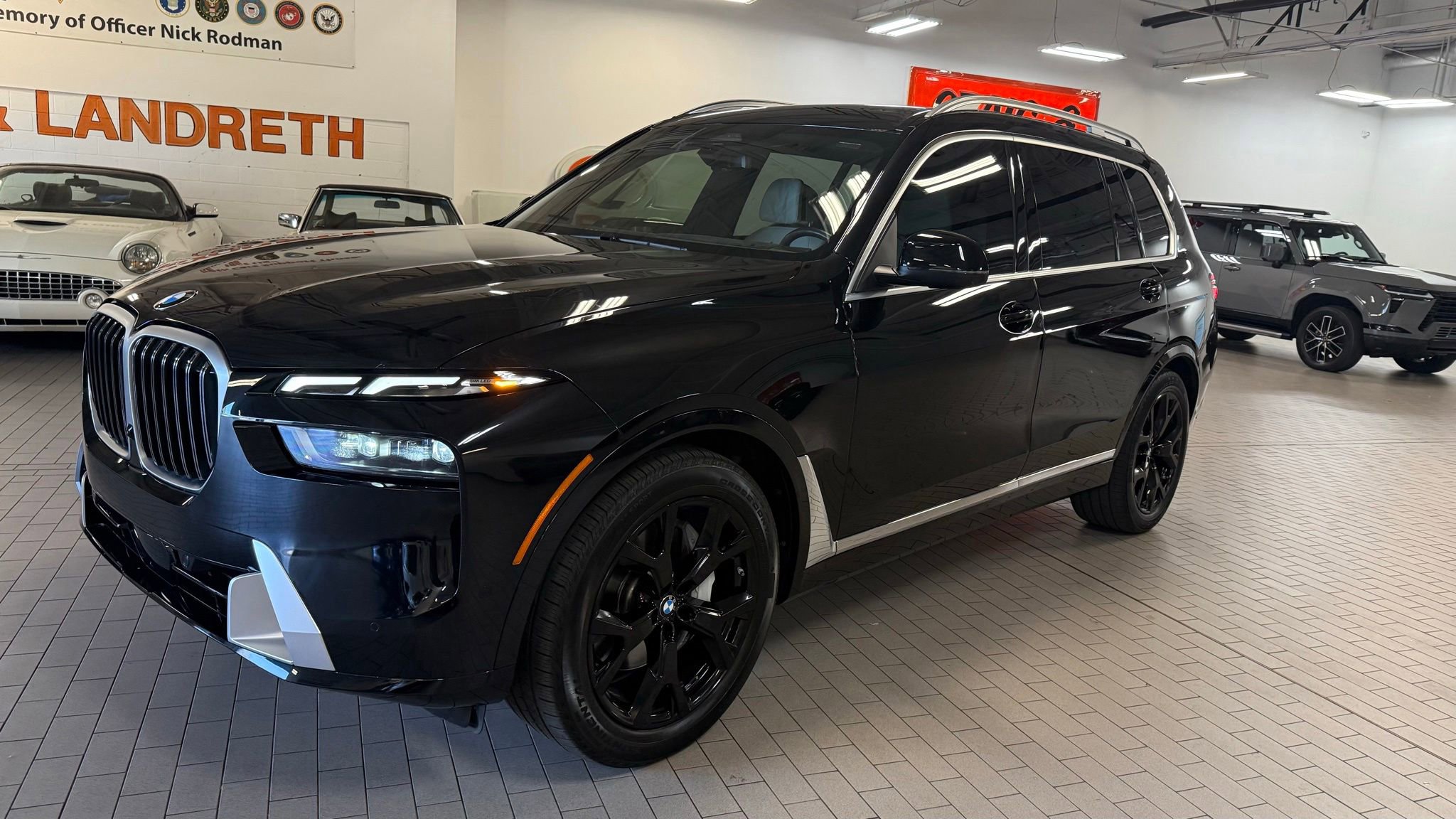 Used 2024 BMW X7 xDrive40i w/ Premium Package AWD/4WD video 2