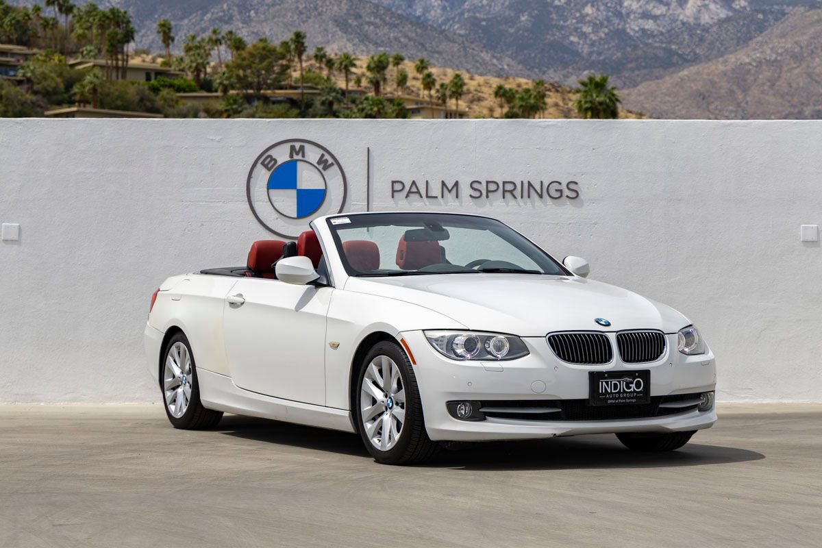 Used 2012 BMW 328i Convertible image 2