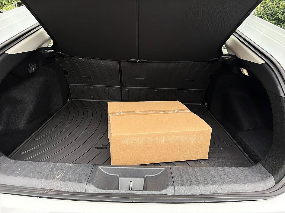 New 2026 Toyota Prius Plug-In Hybrid w/ Limited Premium Package FWD image 21