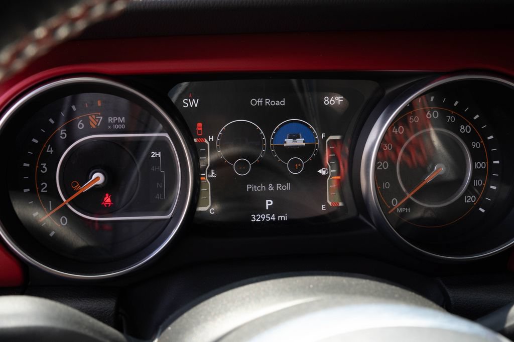 Used 2023 Jeep Gladiator Rubicon w/ Cold Weather Group AWD/4WD image 25