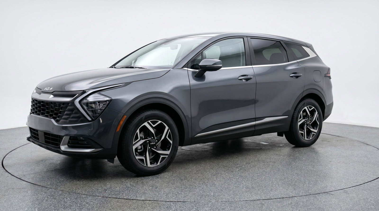 Used 2025 Kia Sportage LX image 3