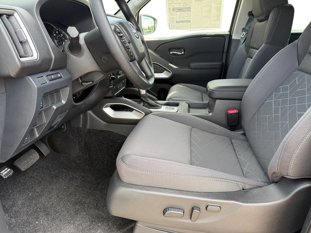 New 2026 Nissan Frontier SV w/ Tow Package AWD/4WD image 9
