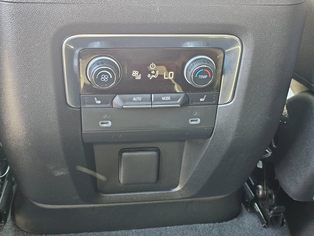 Used 2021 Chevrolet Tahoe High Country w/ Premium Package AWD/4WD image 19