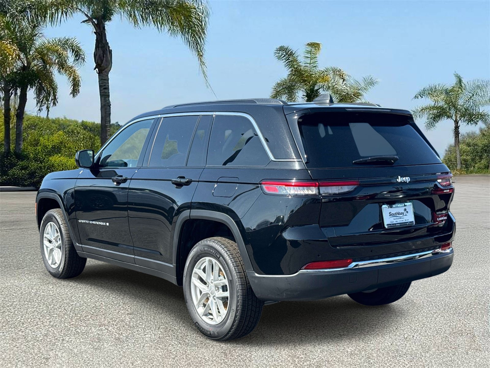 New 2026 Jeep Grand Cherokee Laredo X RWD image 4
