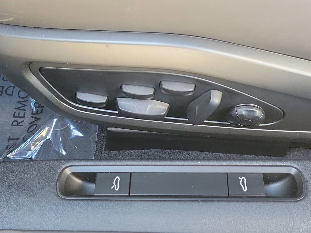 Certified 2025 Porsche 911 Carrera T image 29