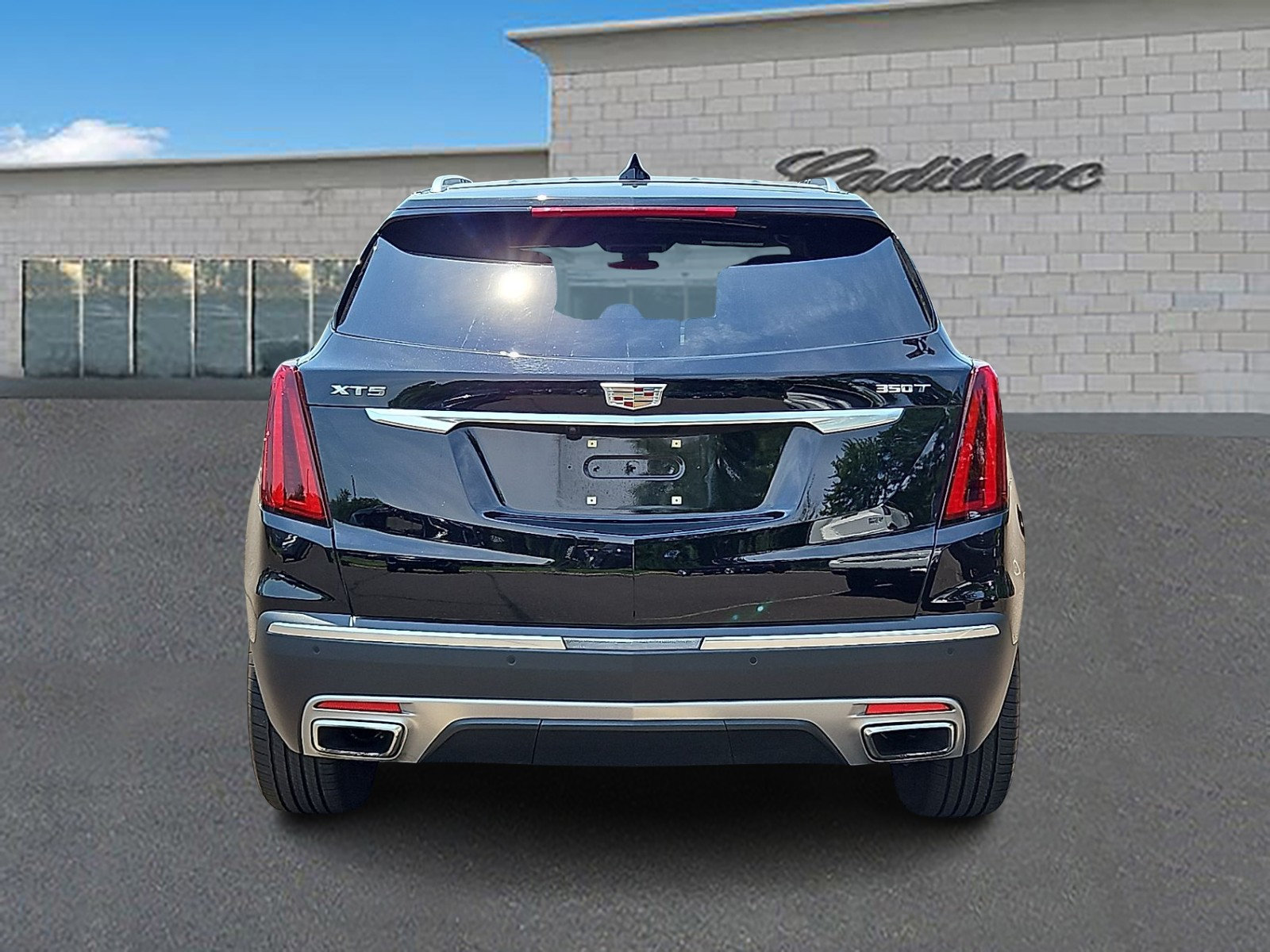 Certified 2023 Cadillac XT5 Premium Luxury FWD image 5