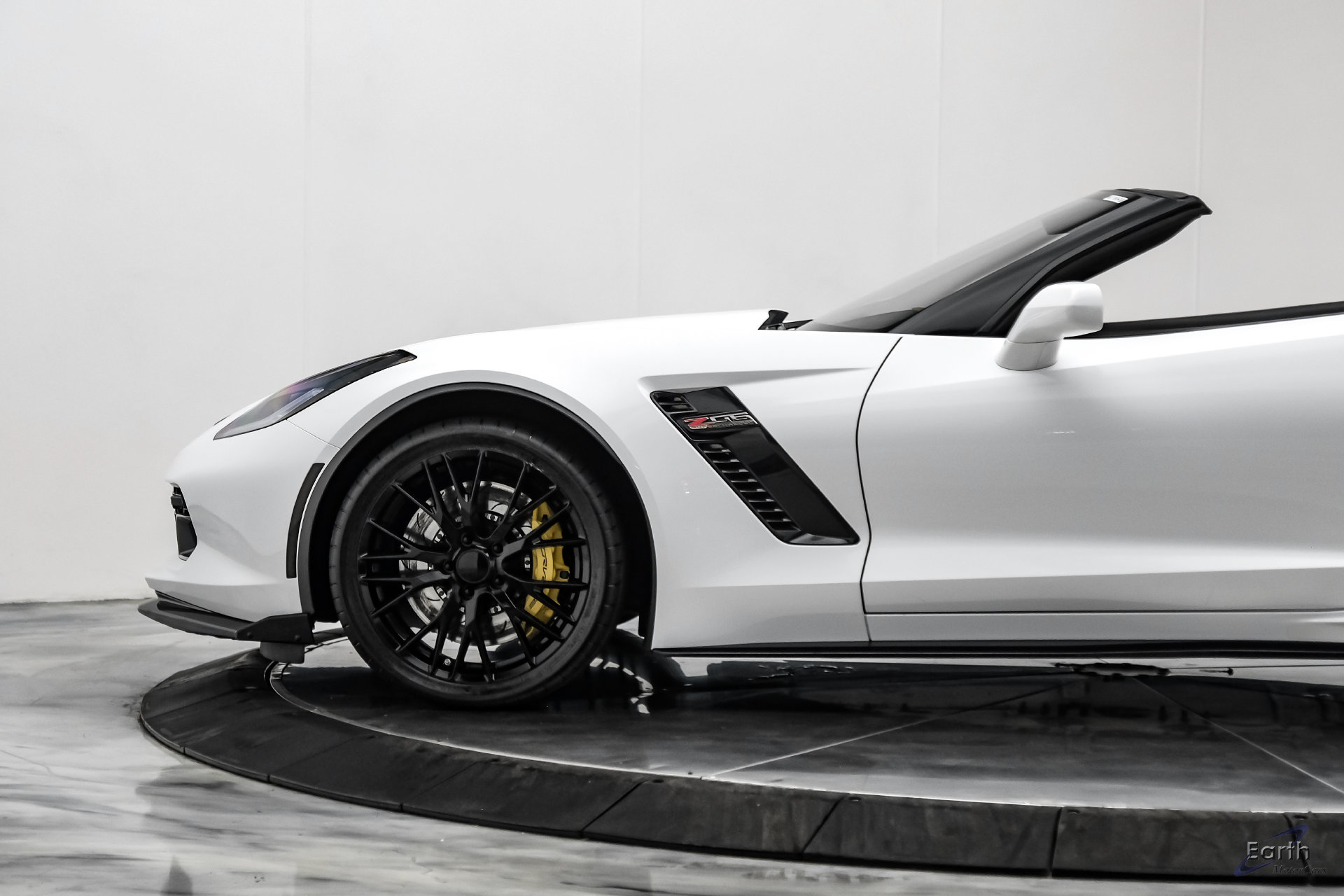 Used 2016 Chevrolet Corvette Z06 w/ 2LZ Preferred Equipment Group RWD image 10