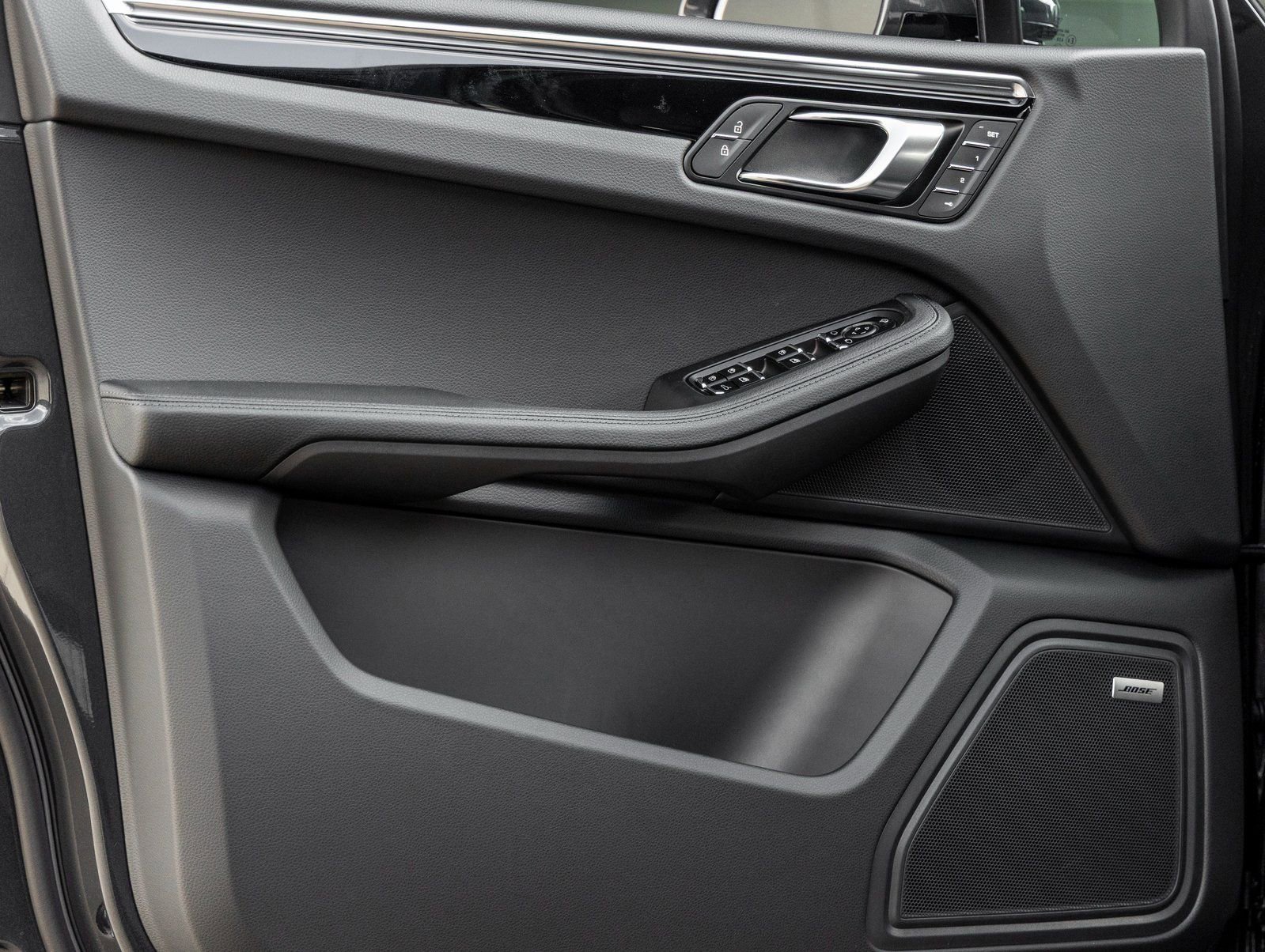 Used 2026 Porsche Macan image 19