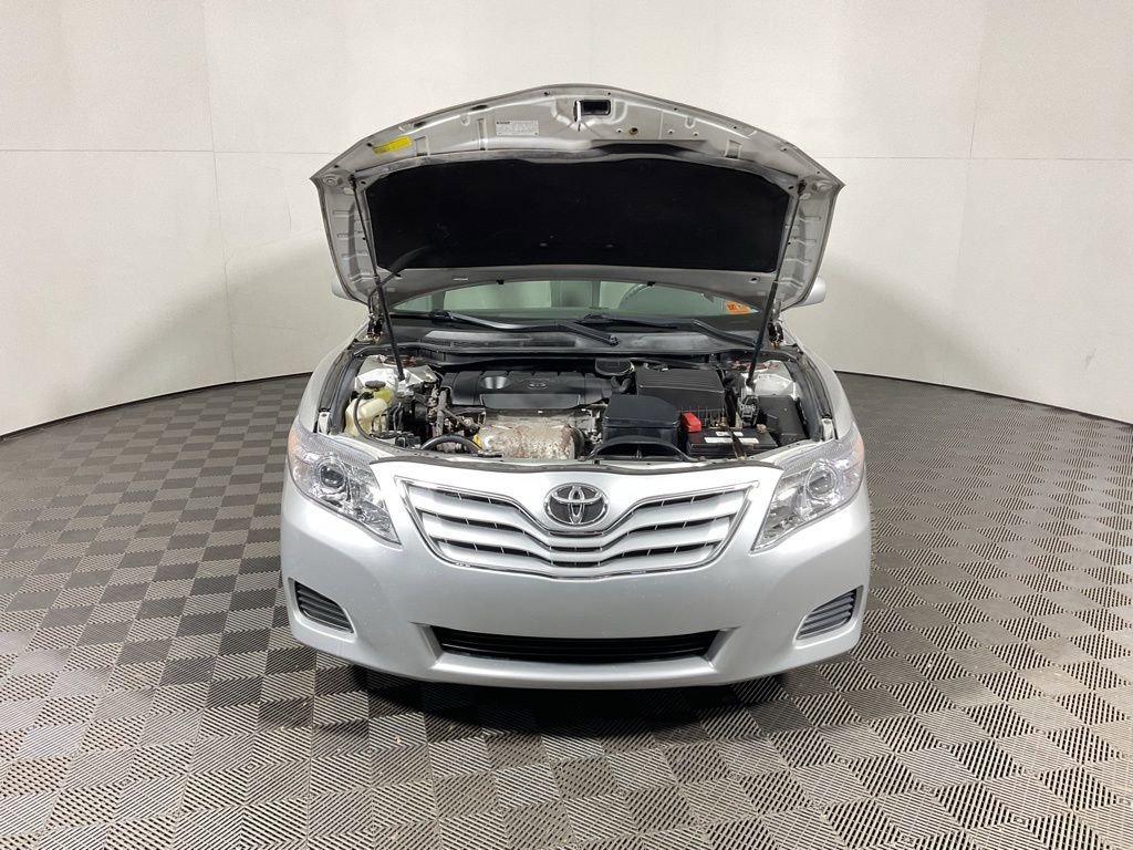 Used 2011 Toyota Camry LE image 7
