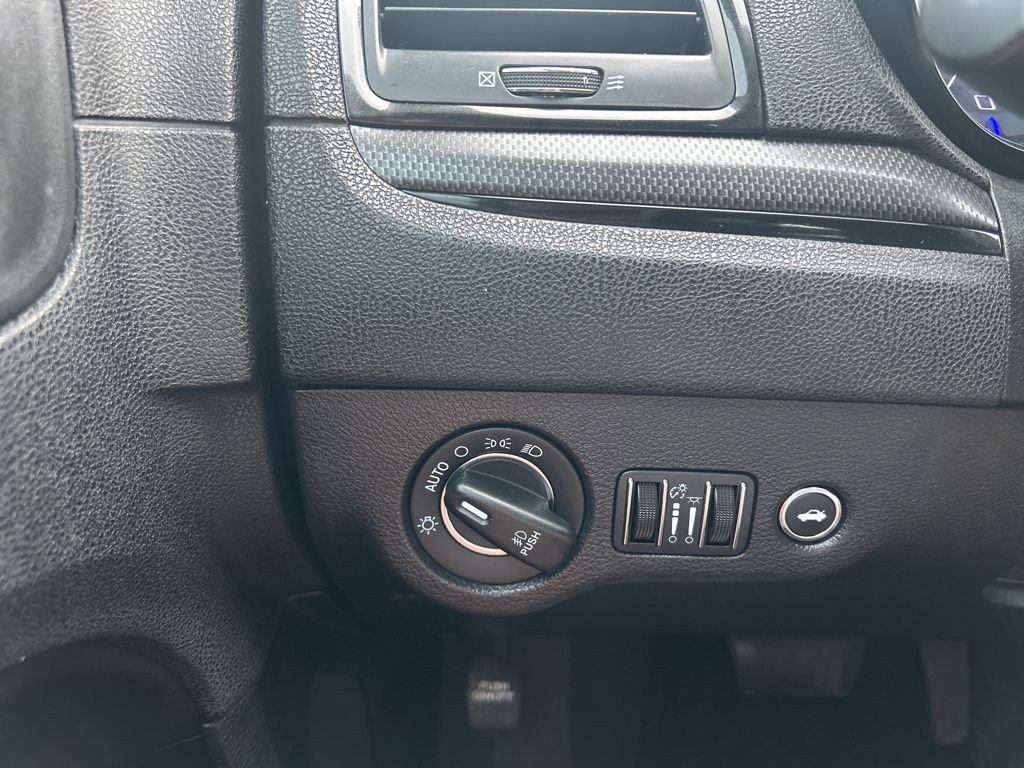 Used 2015 Chrysler 300 S w/ 300S Premium Group image 20