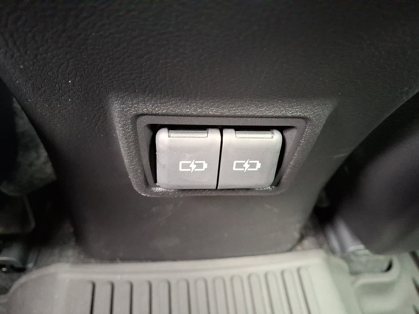 Certified 2022 Lexus UX 250h w/ Premium Package image 11