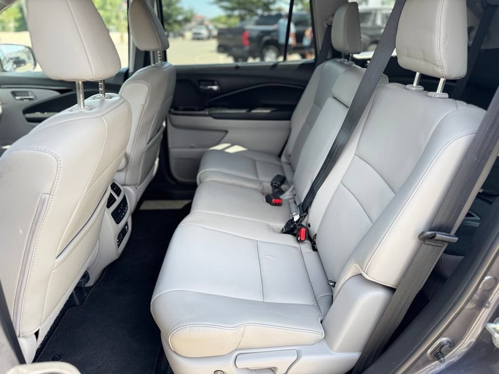 Used 2018 Honda Pilot Touring image 26