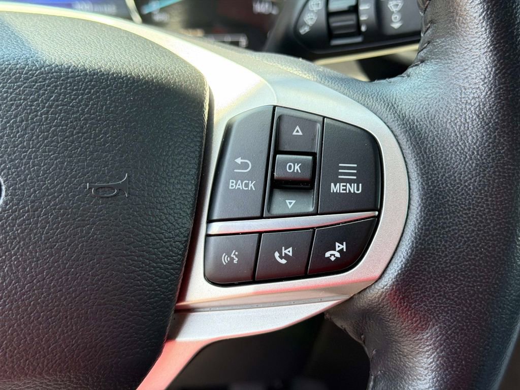 Used 2022 Ford Explorer XLT w/ Equipment Group 202A AWD/4WD image 29
