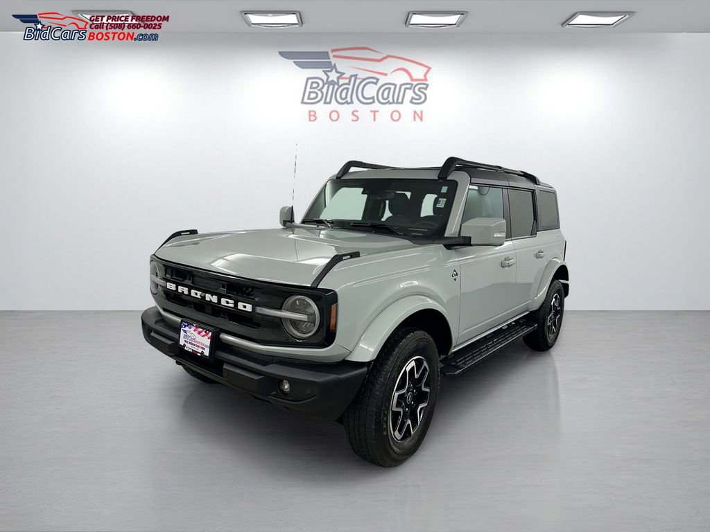 Used 2023 Ford Bronco Outer Banks image 1