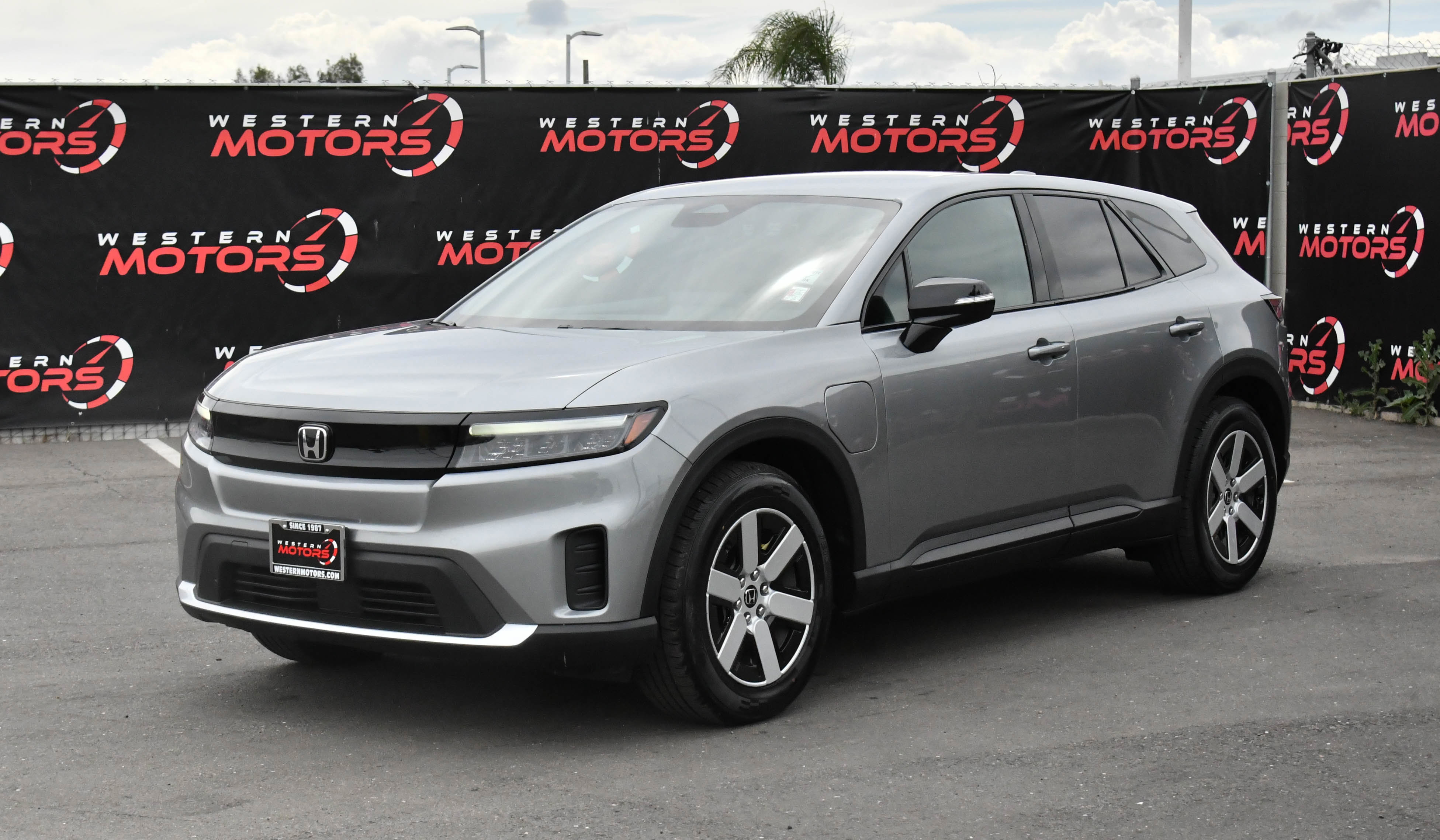Used 2024 Honda Prologue EX image 3