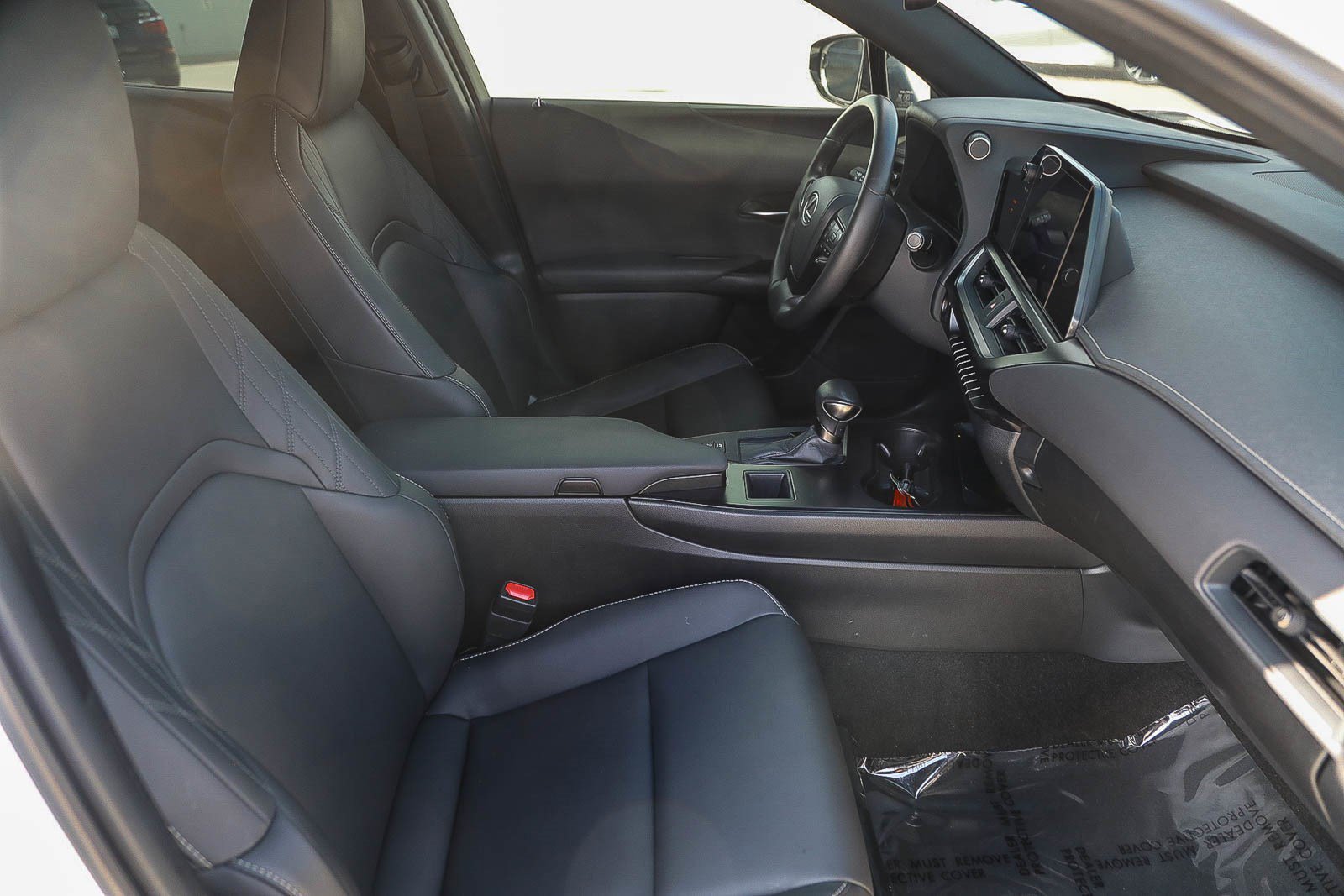 Used 2024 Lexus UX 250h FWD image 16