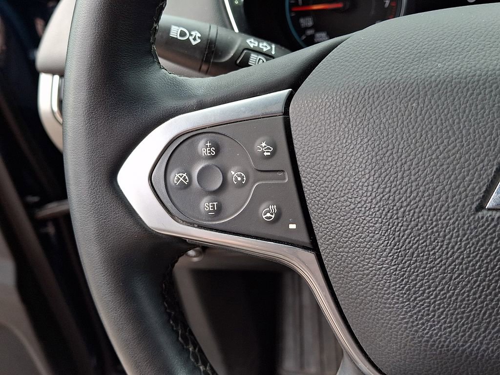 Used 2023 Chevrolet Traverse LT image 22