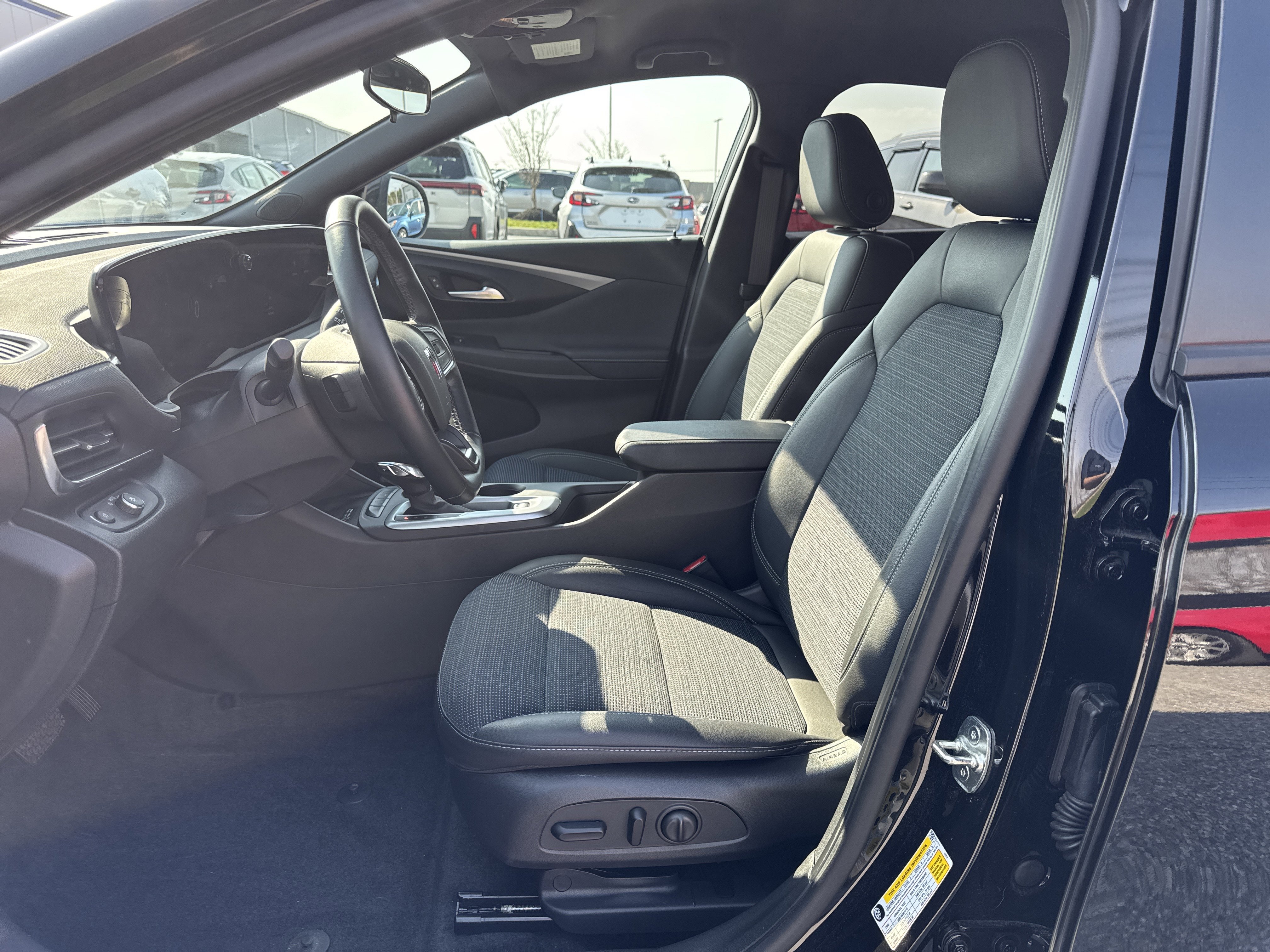 Used 2024 Buick Envista Preferred w/ Convenience I Package image 17