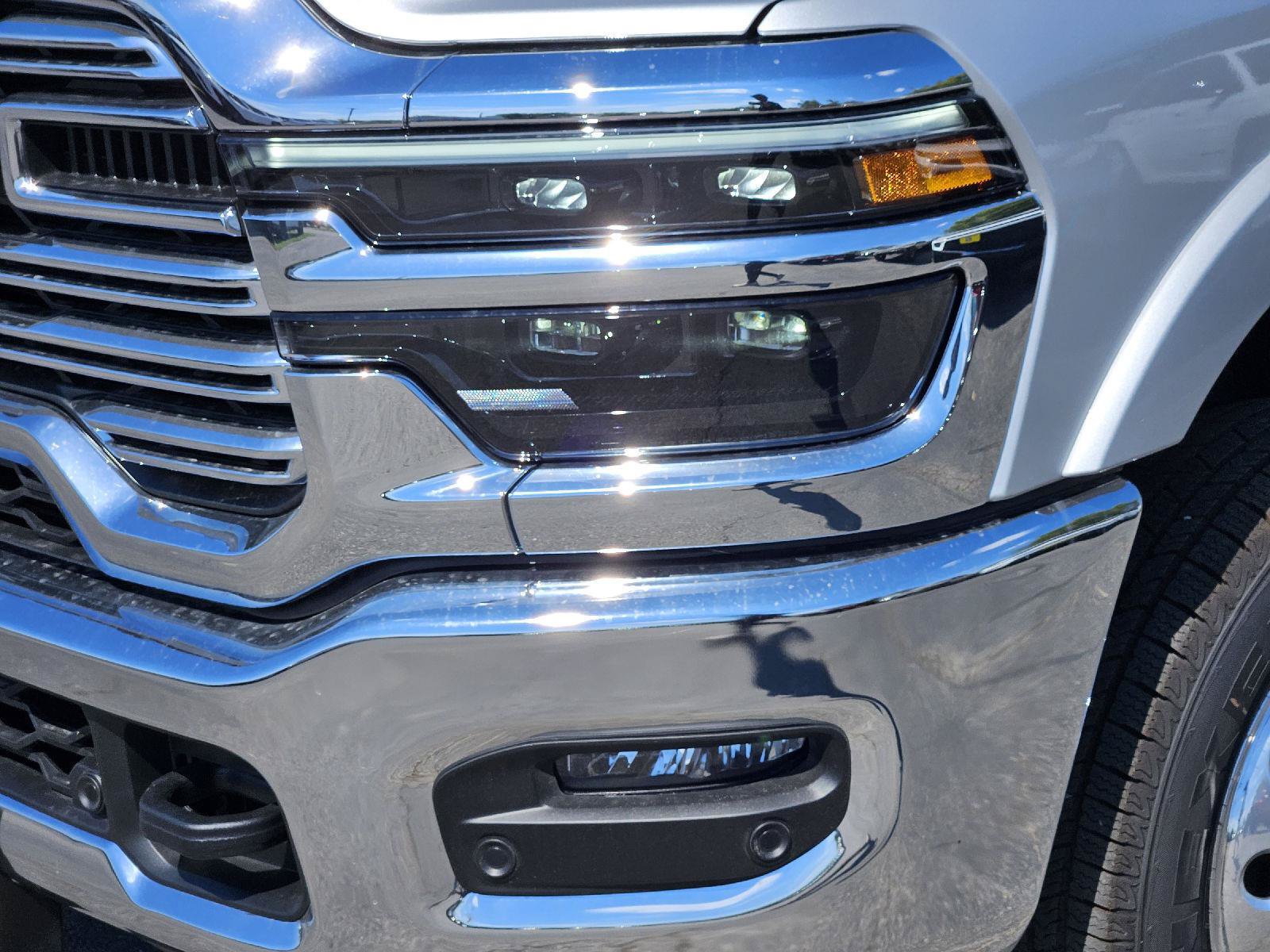 New 2027 RAM 3500 Laramie AWD/4WD image 6