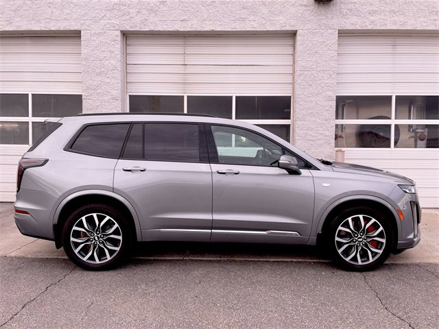 Used 2024 Cadillac XT6 Sport image 1