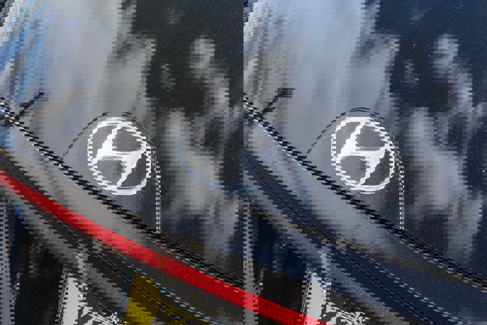 Certified 2024 Hyundai Tucson SEL w/ Convenience Package FWD image 11