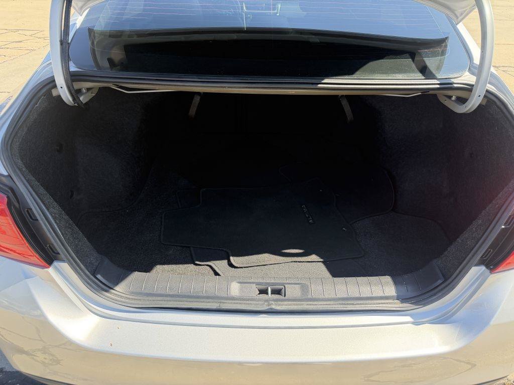 Used 2016 Nissan Altima 3.5 SL w/ 3.5 Technology Package FWD image 8