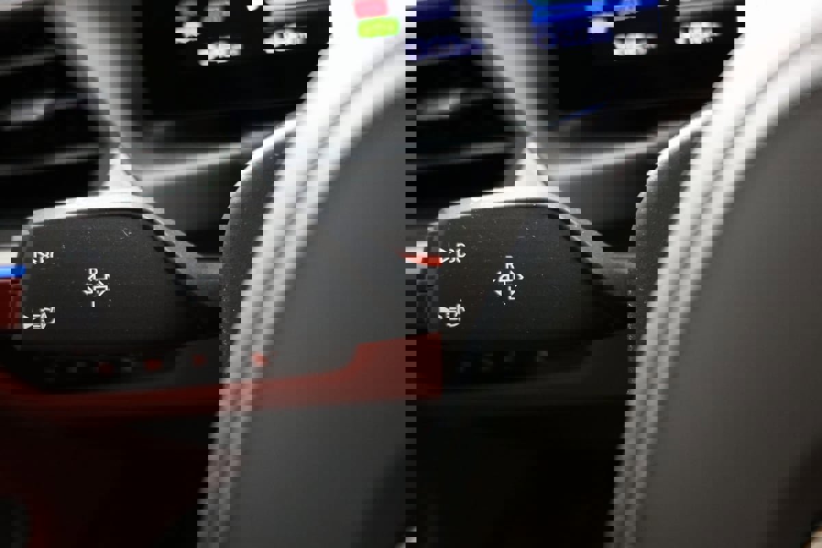 Used 2024 BMW M4 xDrive Competition w/ M Carbon Exterior Package image 25