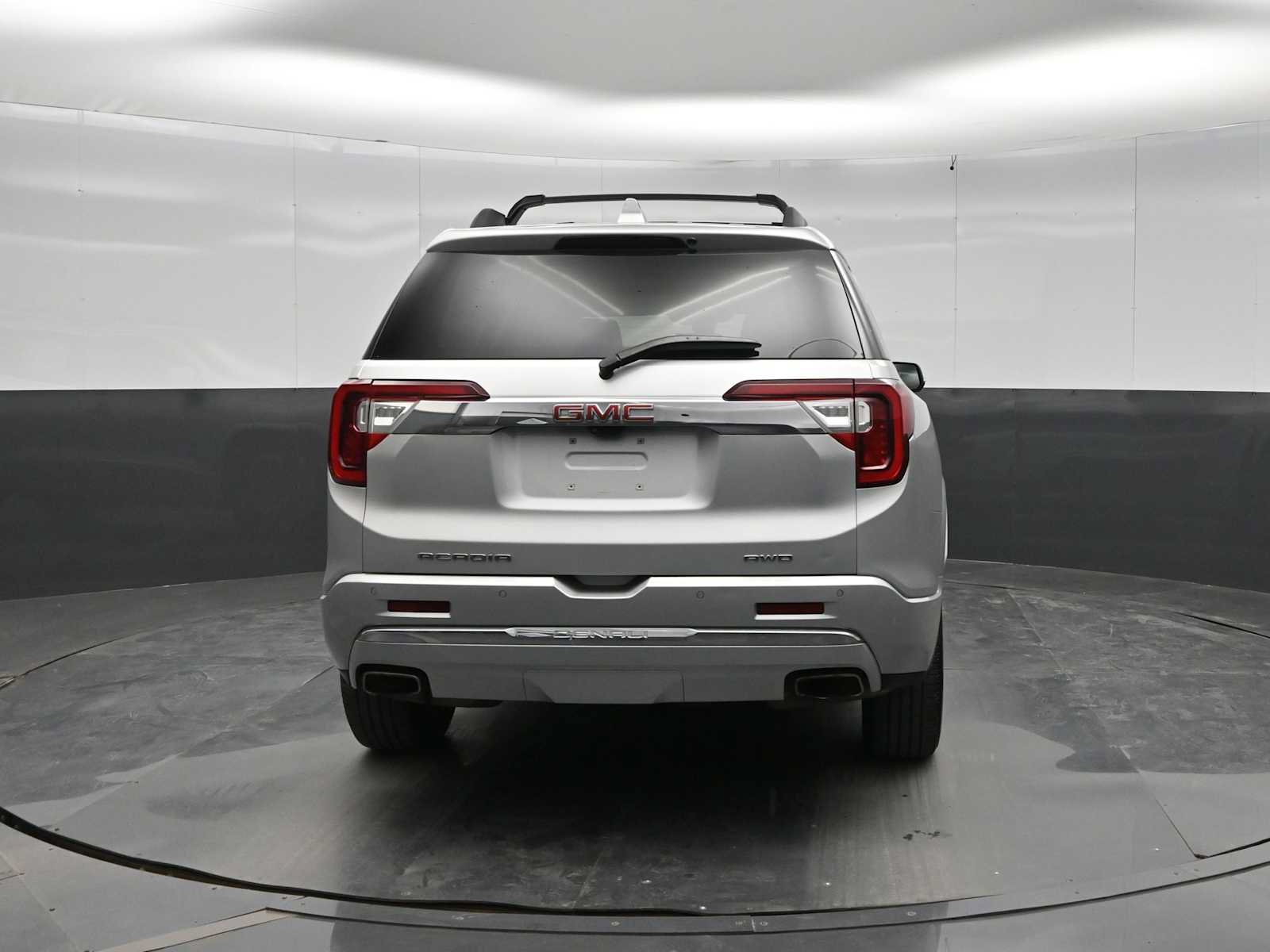 Used 2020 GMC Acadia Denali w/ LPO, Adventure Package AWD/4WD image 6