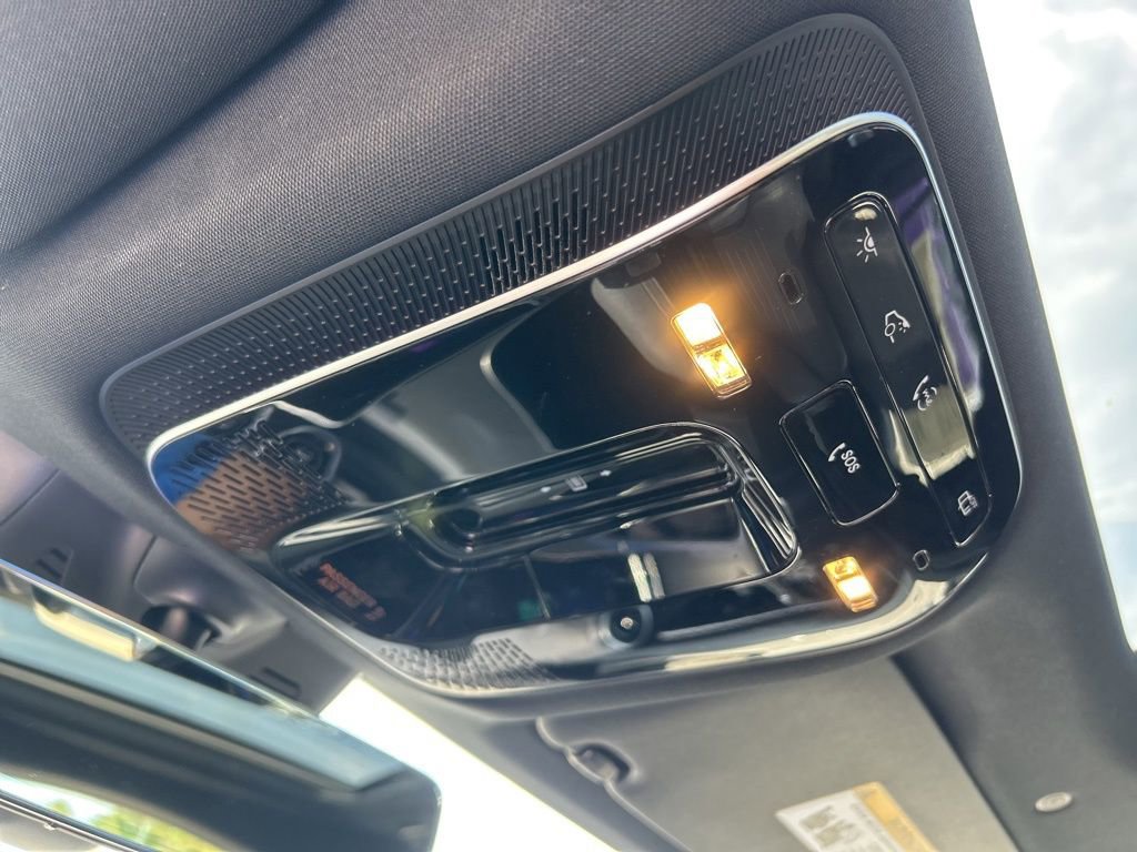 Used 2025 Mercedes-Benz GLC 43 AMG 4MATIC image 45