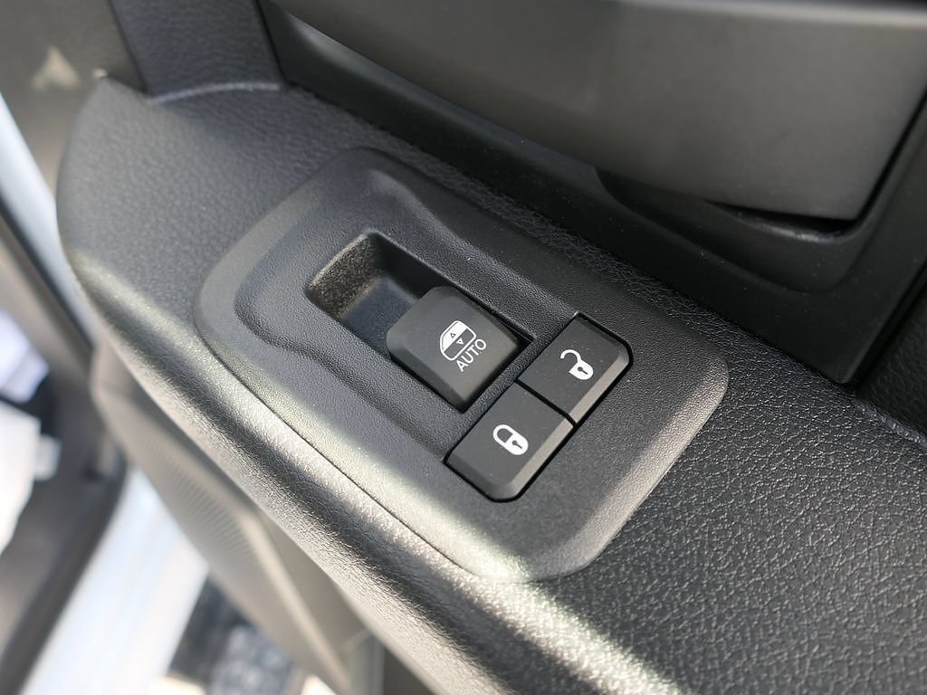 New 2026 RAM 4500 Tradesman w/ Chrome Appearance Group AWD/4WD image 24