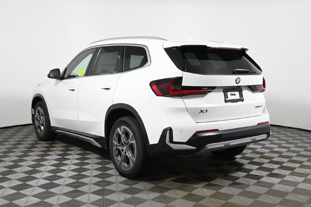 New 2026 BMW X1 xDrive28i w/ Convenience Package AWD/4WD image 5
