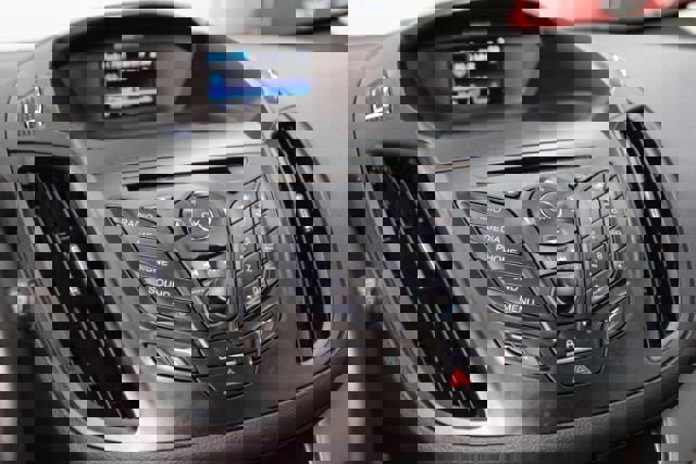 Used 2013 Ford C-MAX SE FWD image 16