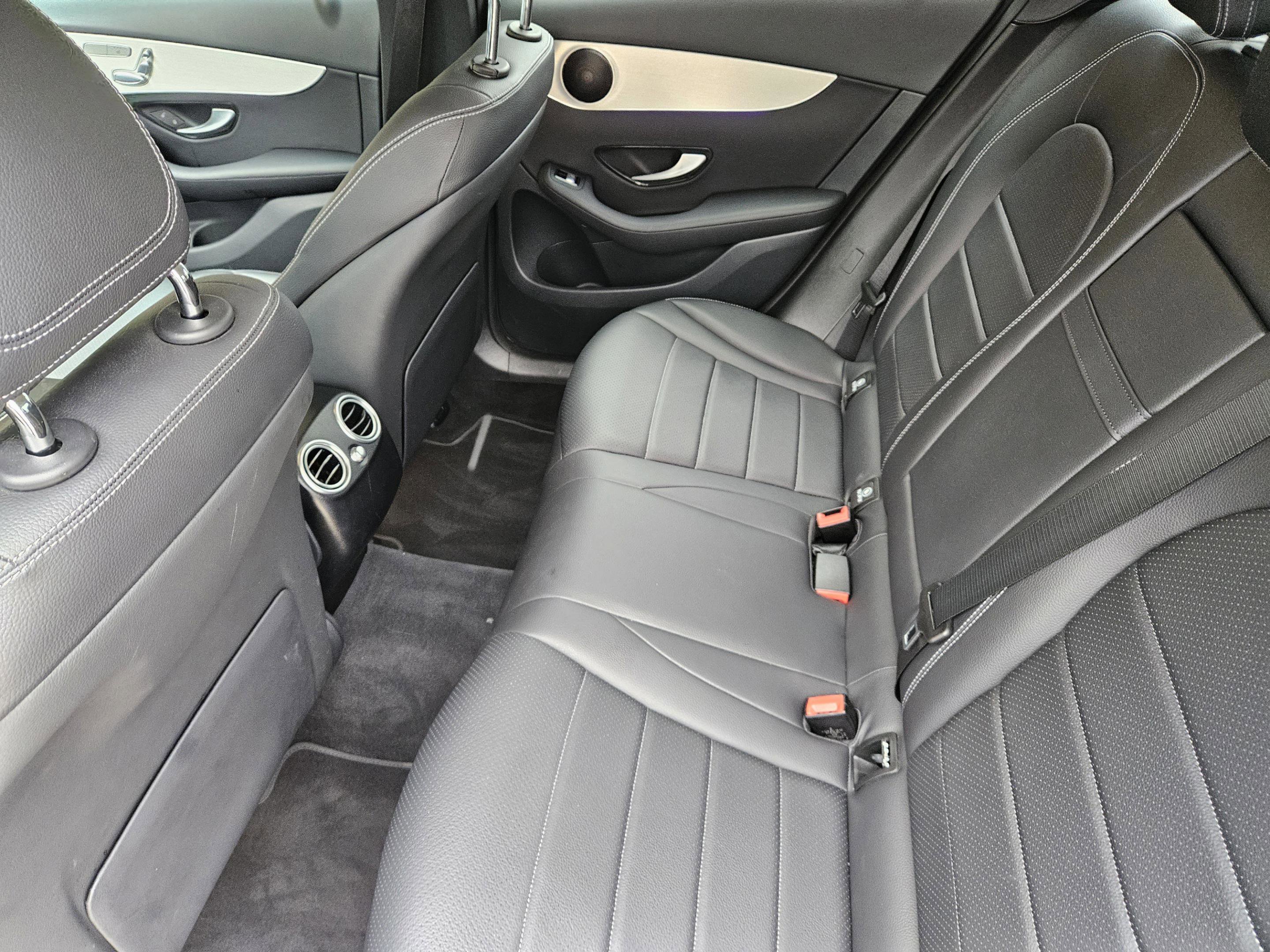 Used 2022 Mercedes-Benz GLC 300 image 26
