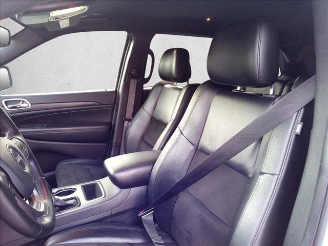 Used 2020 Jeep Grand Cherokee Laredo w/ Laredo X Package RWD image 13