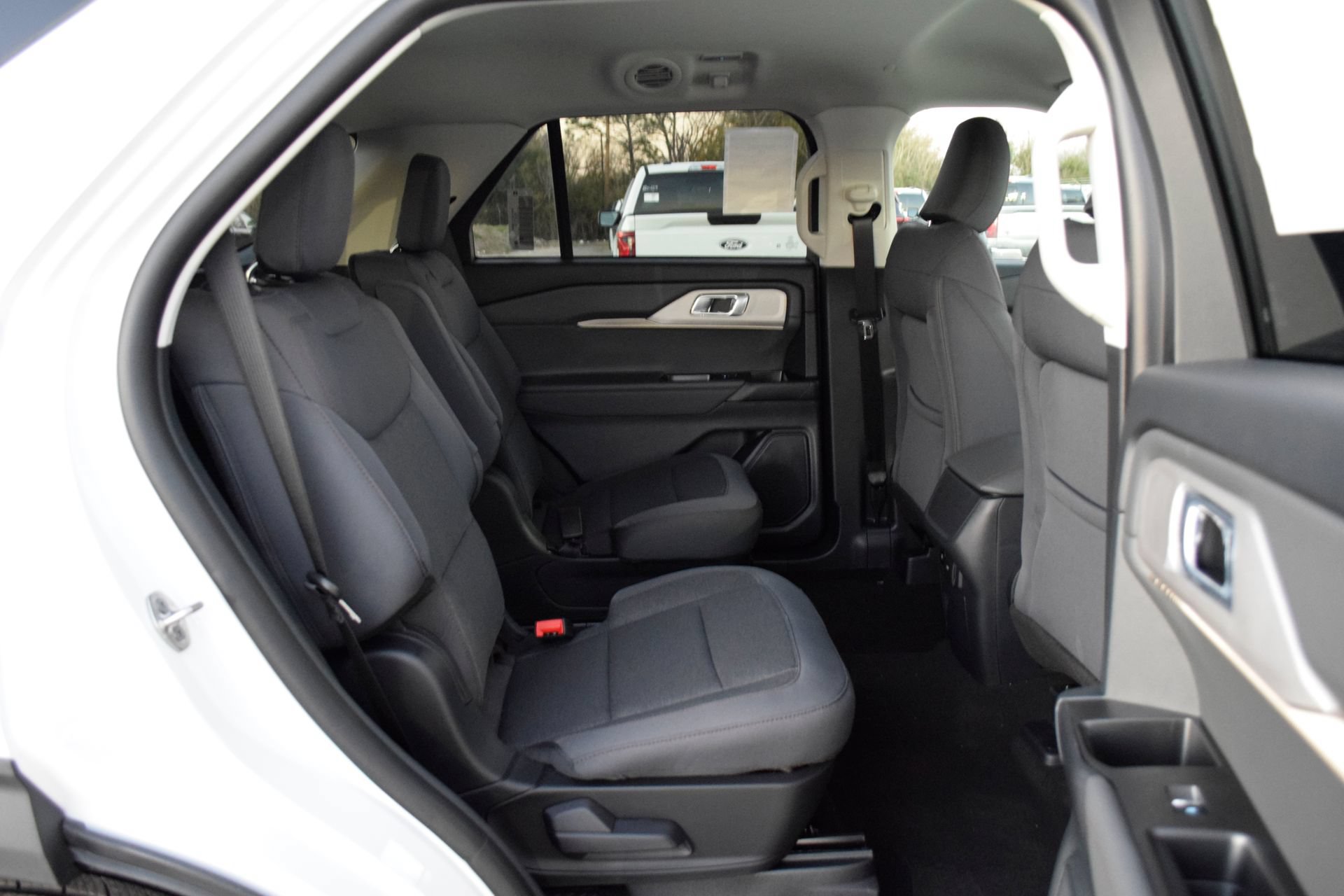 New 2026 Ford Explorer Active RWD image 24